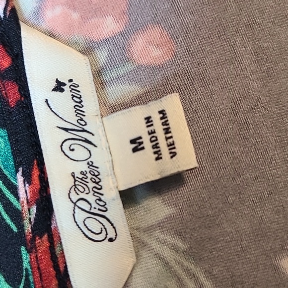 Pioneer Women Blouse - Picture 6 of 10